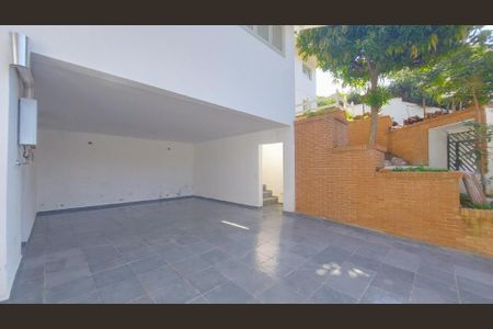 Casa à venda com 300m², 4 quartos e 5 vagas Casa à venda com 300m², 4 quartos e 5 vagasFoto 37