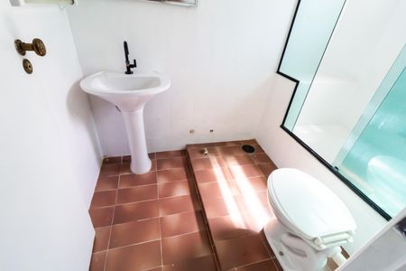 Casa à venda com 650m², 4 quartos e 2 vagas Casa à venda com 650m², 4 quartos e 2 vagasBanheiro da Suíte