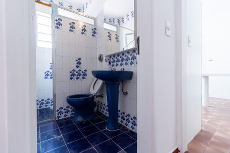 Casa à venda com 650m², 4 quartos e 2 vagas Casa à venda com 650m², 4 quartos e 2 vagasBanheiro do Piso Térreo