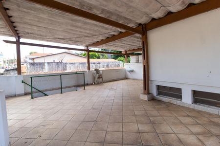 Casa à venda com 650m², 4 quartos e 2 vagas Casa à venda com 650m², 4 quartos e 2 vagasSalão de Festas
