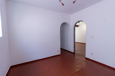 Casa à venda com 650m², 4 quartos e 2 vagas Casa à venda com 650m², 4 quartos e 2 vagasCopa