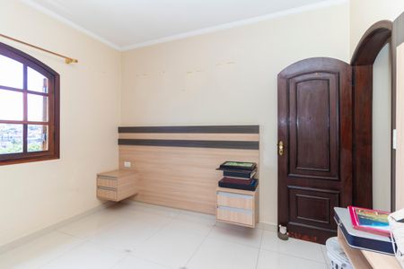 Casa à venda com 252m², 3 quartos e 2 vagas Casa à venda com 252m², 3 quartos e 2 vagasQuarto 2
