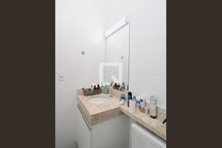 Casa à venda com 141m², 3 quartos e 2 vagasBanheiro da Suíte