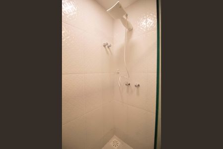 Apartamento à venda com 105m², 2 quartos e sem vaga Apartamento à venda com 105m², 2 quartos e sem vagaBanheiro social