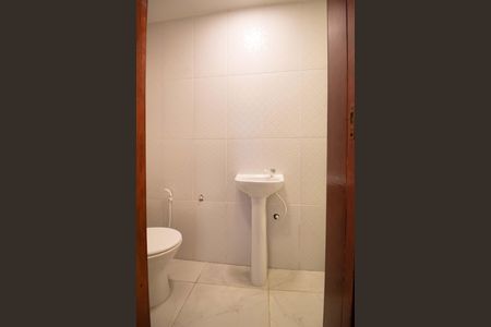 Apartamento à venda com 105m², 2 quartos e sem vaga Apartamento à venda com 105m², 2 quartos e sem vagaBanheiro social