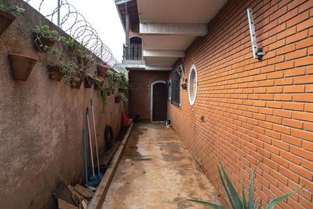 Casa à venda com 162m², 4 quartos e 2 vagas Casa à venda com 162m², 4 quartos e 2 vagasÁrea Externa