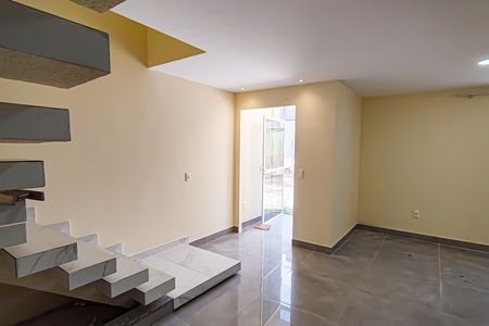 Casa à venda com 144m², 3 quartos e 1 vaga Casa à venda com 144m², 3 quartos e 1 vagaSala