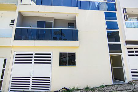 Casa à venda com 144m², 3 quartos e 1 vaga Casa à venda com 144m², 3 quartos e 1 vagaFachada