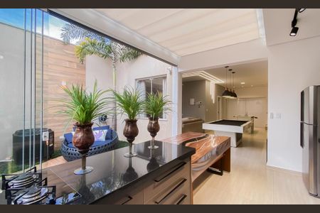 Casa à venda com 290m², 3 quartos e 4 vagas Casa à venda com 290m², 3 quartos e 4 vagasÁrea comum - Churrasqueira