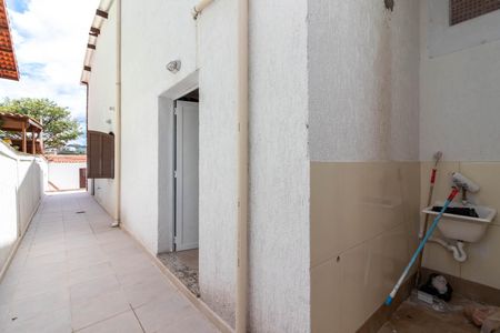Casa à venda com 172m², 3 quartos e 2 vagas Casa à venda com 172m², 3 quartos e 2 vagasÁrea de Serviço