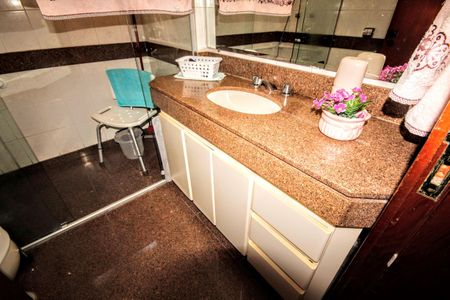 Apartamento à venda com 146m², 4 quartos e 2 vagasBanheiro 2