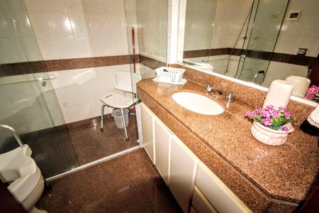 Apartamento à venda com 146m², 4 quartos e 2 vagasBanheiro 2