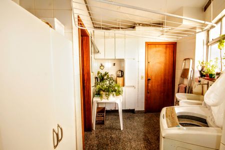 Apartamento à venda com 146m², 4 quartos e 2 vagasCozinha