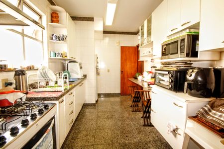 Apartamento à venda com 146m², 4 quartos e 2 vagasCozinha