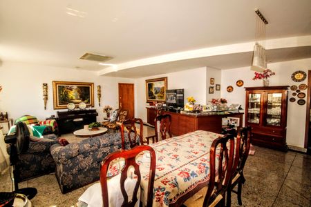 Apartamento à venda com 146m², 4 quartos e 2 vagasSala