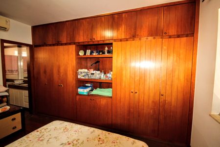 Apartamento à venda com 146m², 4 quartos e 2 vagas Quarto 4 