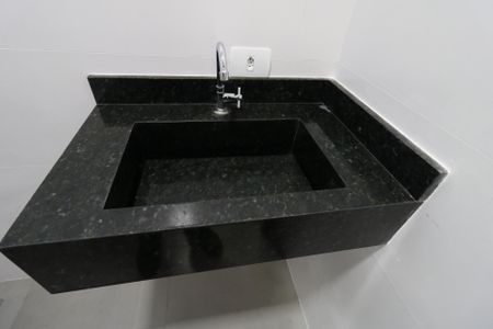 Apartamento para alugar com 58m², 2 quartos e 1 vagaBanheiro Social - Pia