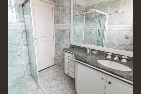 Apartamento à venda com 88m², 2 quartos e 1 vaga Apartamento à venda com 88m², 2 quartos e 1 vagaBanheiro