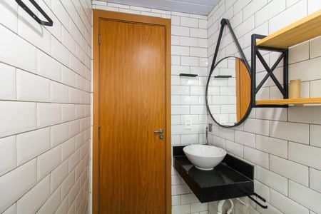 Apartamento para alugar com 43m², 2 quartos e sem vaga Apartamento para alugar com 43m², 2 quartos e sem vagaBanheiro Social