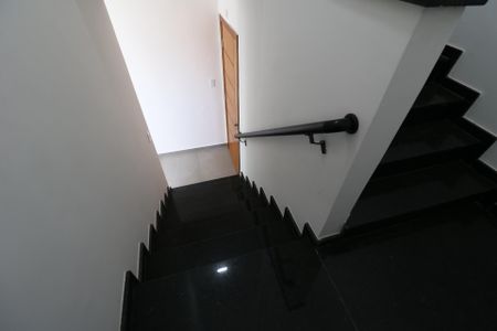 Apartamento à venda com 115m², 2 quartos e 1 vagaEscada