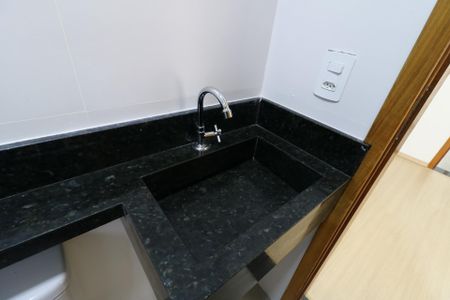 Apartamento para alugar com 58m², 2 quartos e 1 vagaBanheiro da Suíte - Pia