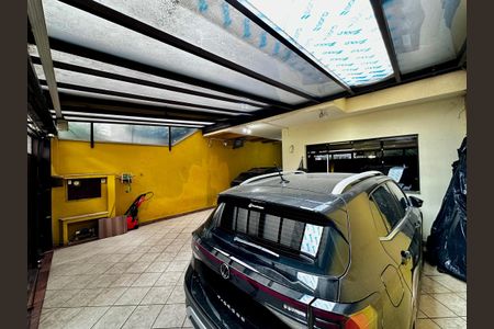 Casa à venda com 204m², 4 quartos e 3 vagas Casa à venda com 204m², 4 quartos e 3 vagasGaragem