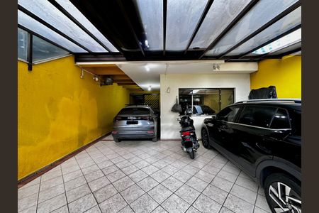 Casa à venda com 204m², 4 quartos e 3 vagas Casa à venda com 204m², 4 quartos e 3 vagasGaragem