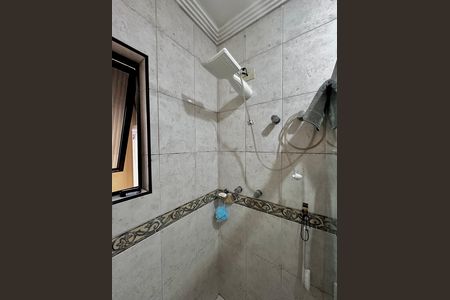 Casa à venda com 204m², 4 quartos e 3 vagas Casa à venda com 204m², 4 quartos e 3 vagasBanheiro Suíte 2