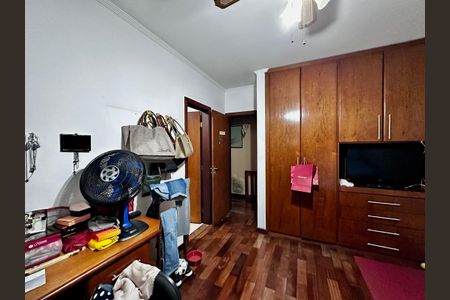 Casa à venda com 204m², 4 quartos e 3 vagas Casa à venda com 204m², 4 quartos e 3 vagasSuíte 2