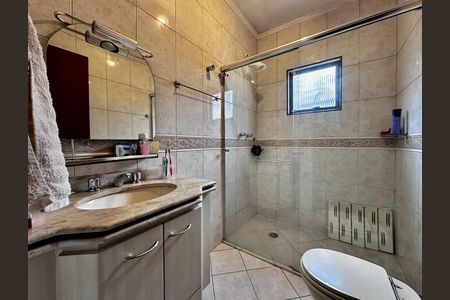 Casa à venda com 204m², 4 quartos e 3 vagas Casa à venda com 204m², 4 quartos e 3 vagasBanheiro Social