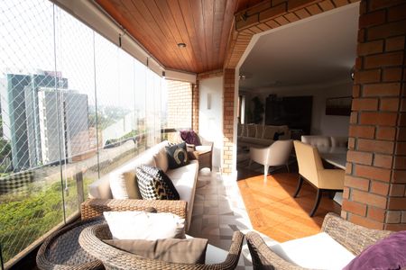 Apartamento à venda com 182m², 4 quartos e 4 vagasVaranda gourmet