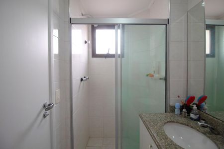 Apartamento à venda com 182m², 4 quartos e 4 vagasBanheiro do Quarto 1