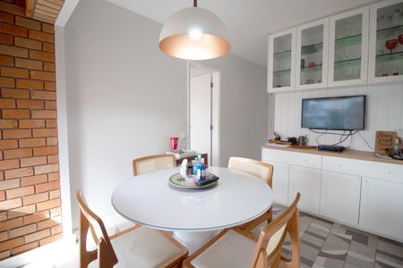 Apartamento à venda com 182m², 4 quartos e 4 vagasSala