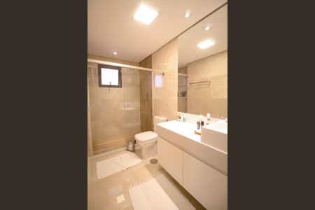 Apartamento à venda com 182m², 4 quartos e 4 vagasBanheiro da Suíte