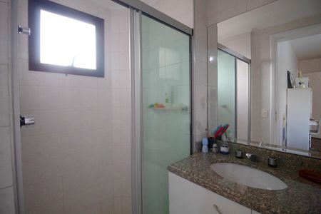 Apartamento à venda com 182m², 4 quartos e 4 vagasBanheiro do Quarto 1