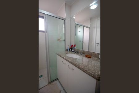 Apartamento à venda com 182m², 4 quartos e 4 vagasBanheiro do Quarto 1