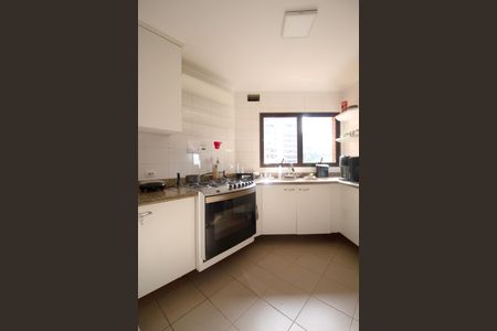 Apartamento à venda com 182m², 4 quartos e 4 vagasCozinha