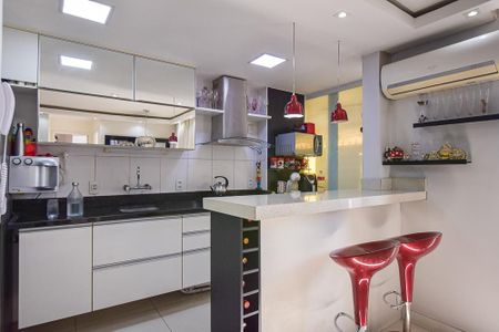 Apartamento à venda com 58m², 2 quartos e 1 vaga Apartamento à venda com 58m², 2 quartos e 1 vagaCozinha
