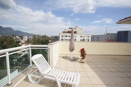 Apartamento à venda com 161m², 3 quartos e 1 vaga Apartamento à venda com 161m², 3 quartos e 1 vagaTerraço da Cobertura