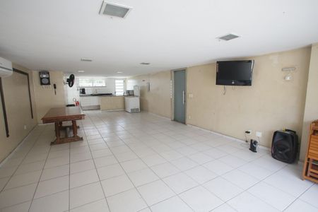 Apartamento à venda com 161m², 3 quartos e 1 vaga Apartamento à venda com 161m², 3 quartos e 1 vagaÁrea comum - Salão de festas