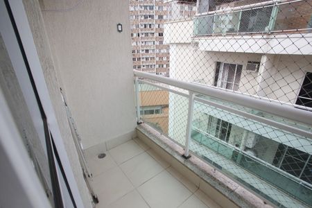 Apartamento à venda com 161m², 3 quartos e 1 vaga Apartamento à venda com 161m², 3 quartos e 1 vagaVaranda da Suíte