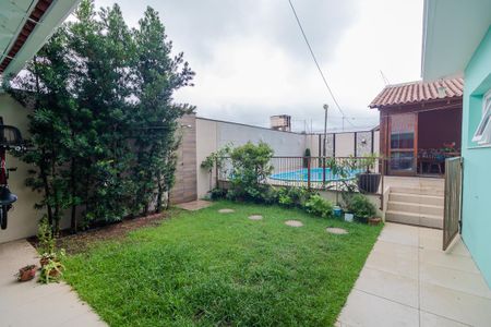 Casa à venda com 350m², 4 quartos e 3 vagas Casa à venda com 350m², 4 quartos e 3 vagasQuintal