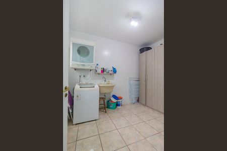 Casa à venda com 350m², 4 quartos e 3 vagas Casa à venda com 350m², 4 quartos e 3 vagasÁrea de Serviço