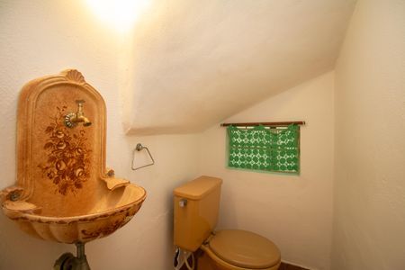 Casa à venda com 140m², 2 quartos e 1 vagaLavabo