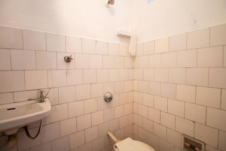 Casa à venda com 140m², 2 quartos e 1 vagaBanheiro