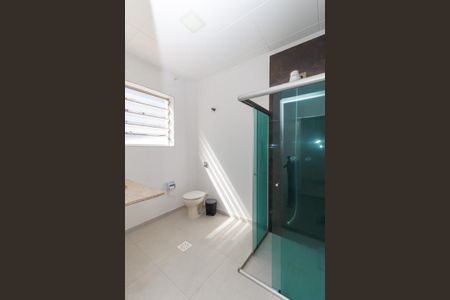 Casa à venda com 190m², 3 quartos e 1 vaga Casa à venda com 190m², 3 quartos e 1 vagaBanheiro