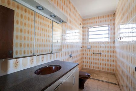 Casa à venda com 139m², 3 quartos e 3 vagasBanheiro