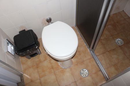 Casa à venda com 176m², 3 quartos e 2 vagasBanheiro 1