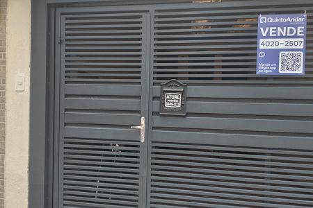 Casa à venda com 176m², 3 quartos e 2 vagas Casa à venda com 176m², 3 quartos e 2 vagasPlaquinha