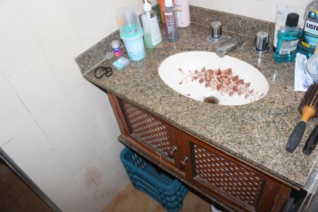 Casa à venda com 176m², 3 quartos e 2 vagasBanheiro 1